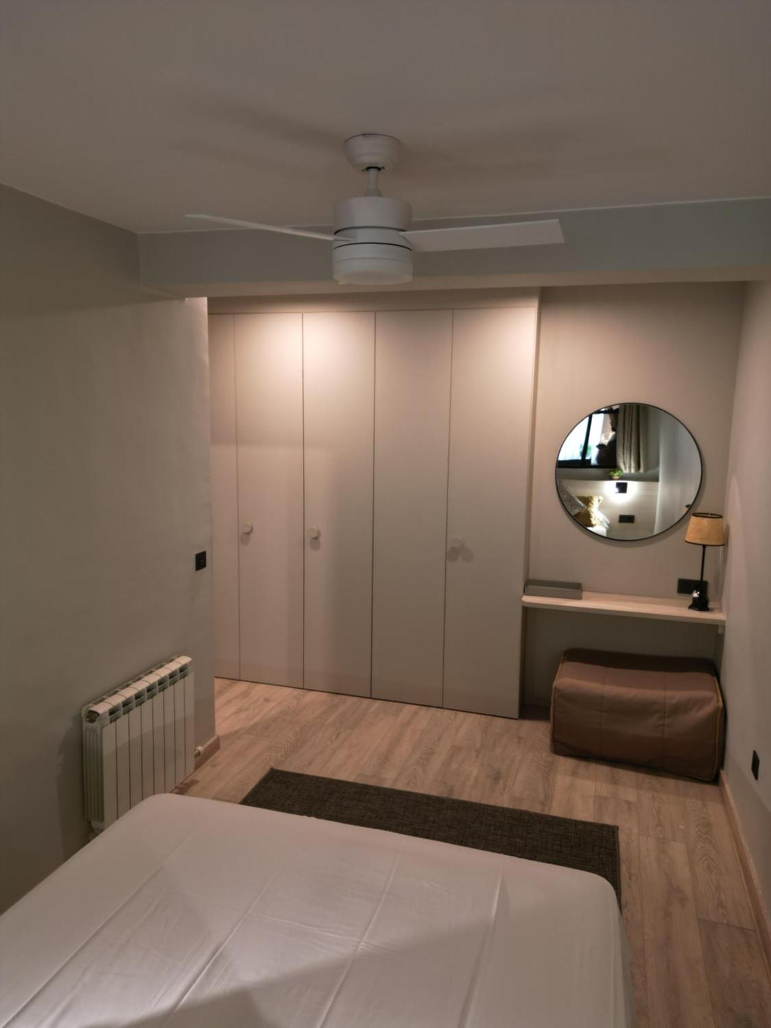 Apartaments Turistics Cardona III Extérieur photo
